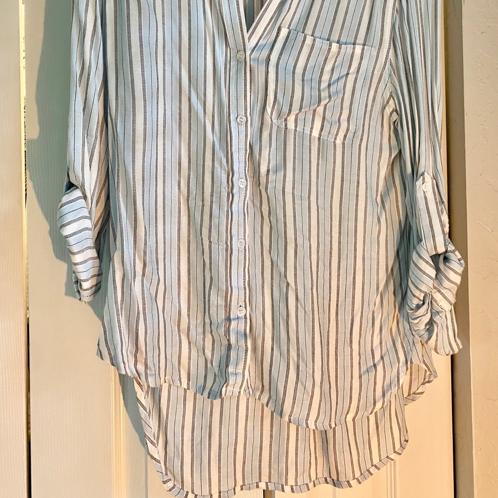 Button Down Top - Picture 2 of 3